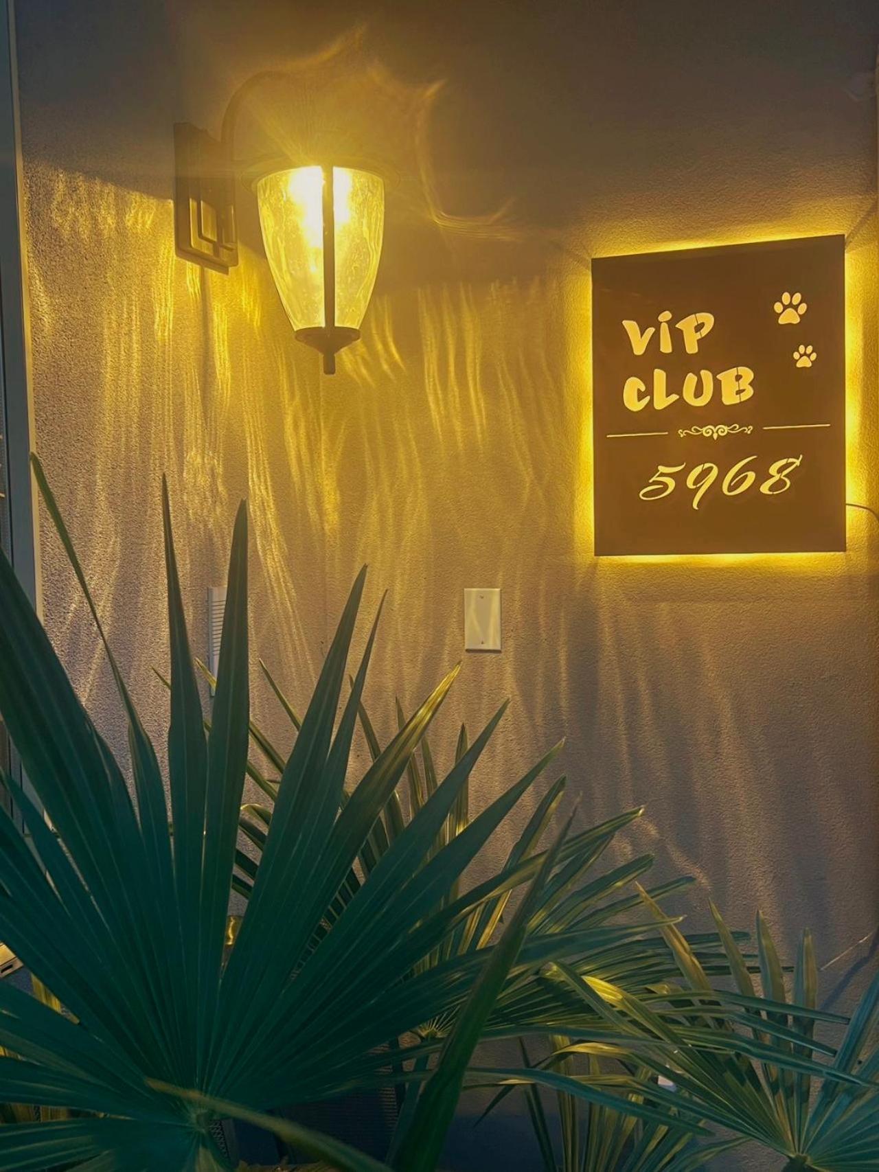 V.I.P. Club Apartment Surrey Exterior foto
